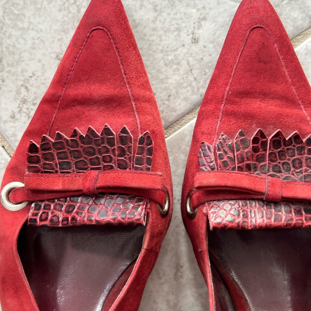 Franco Sarto kitty heel rust colour heels. Sling backs.